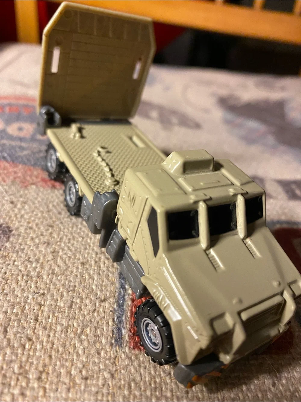 MATCHBOX JURASSIC WORLD DINO TRANSPORTERS